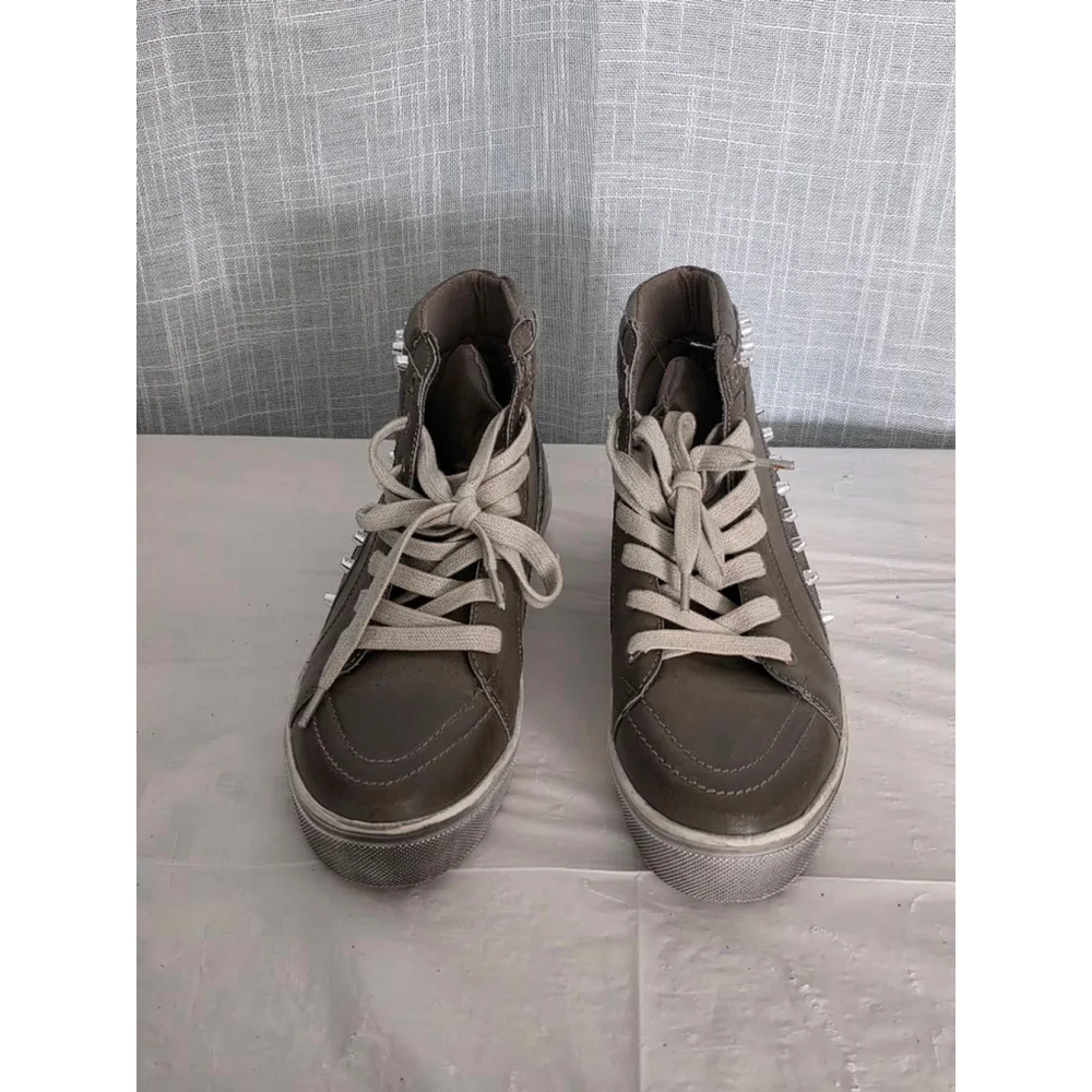 Women's Teagan‎ B Sneakers Size 8 Gray